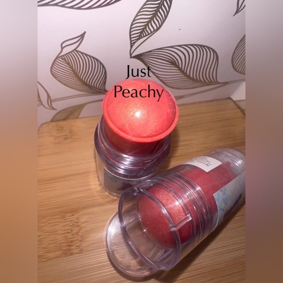 💫 Moochie luminous blush Serum Stick - Picture 2 of 4